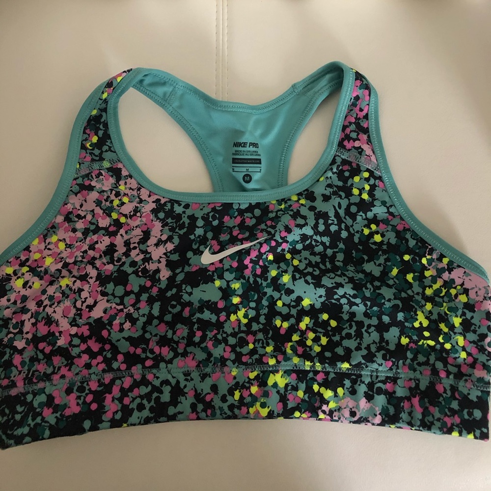 Medium Nike pro sports bra